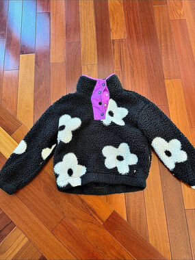 Limited Too Black Flower Sherpa Pullover Jacket Black & White Medium